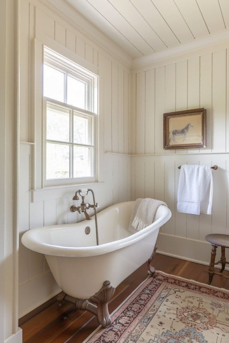 Elevate With Wainscoting For Small Bathroom Decor Ide 1711251520 2