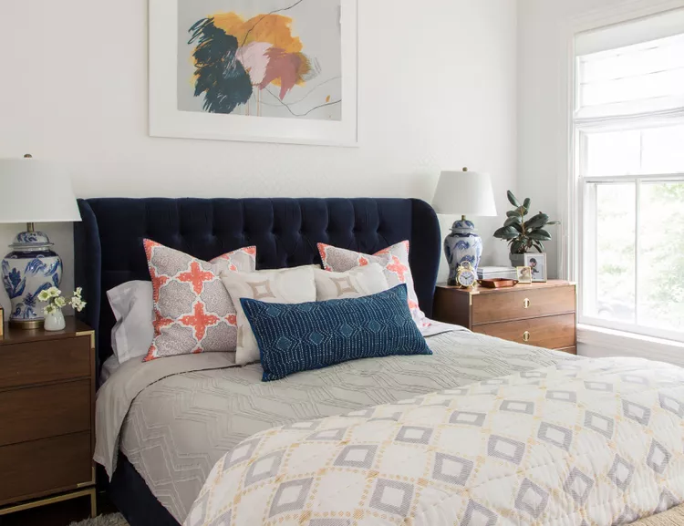 21 Small Bedroom Ideas to Make Your Space Feel Bigger Than It Really Is 1 103062771