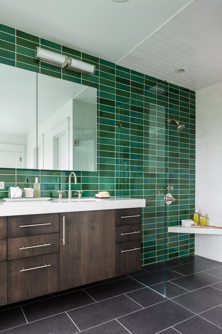 20 Bathroom Wall Tile Ideas to Inspire Your Next Renovation 5 103085611