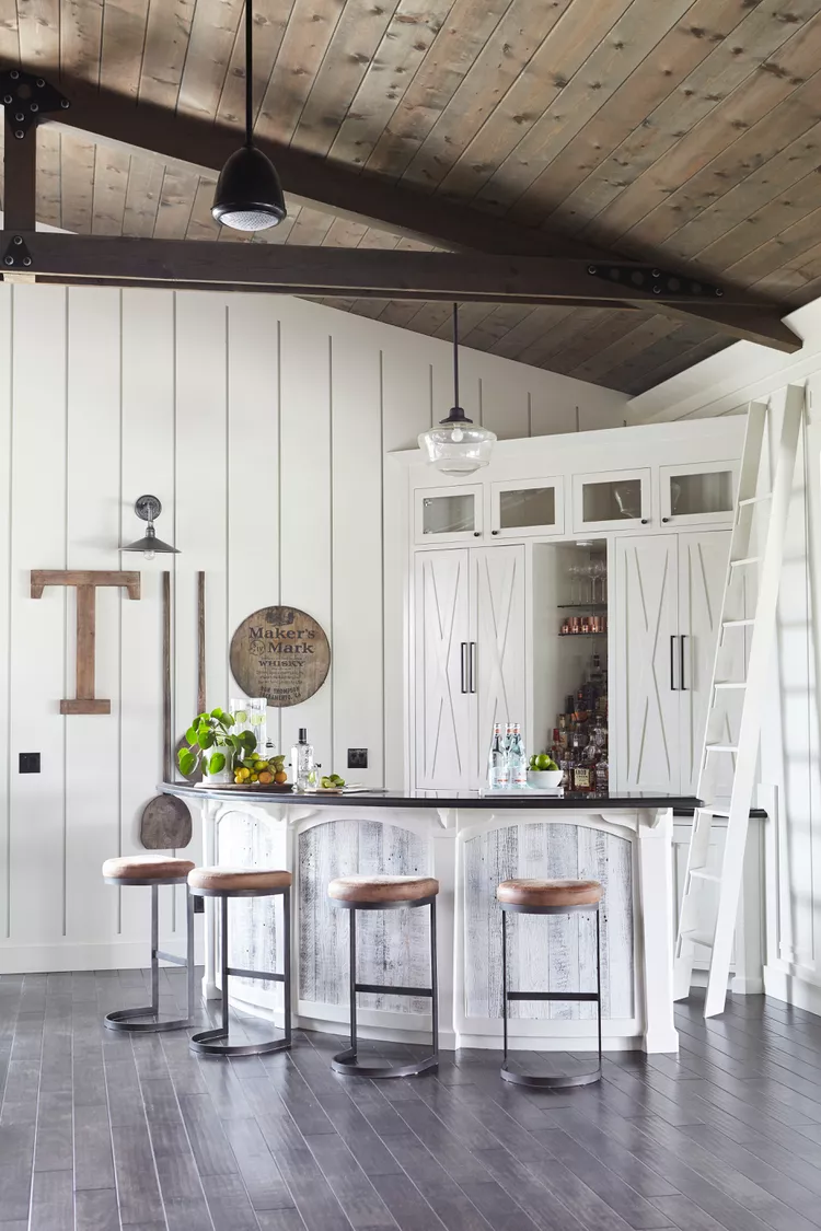 40 Home Bar Inspirations to Get the Party Started 18 BarOverall