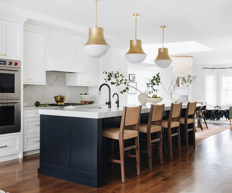 40 Kitchen Layout Ideas for Optimal Function & Flow 150 DEcQofV2bMzu9EQcJHhjLV 768 80