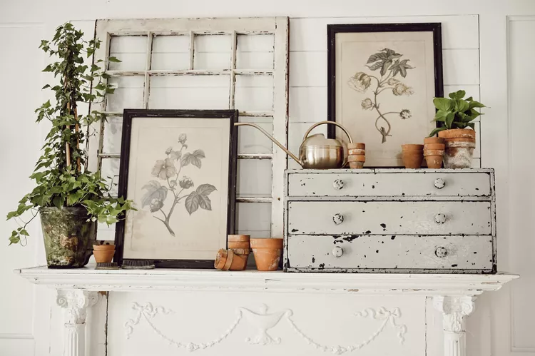 29 Refreshing and Colorful Spring Mantel Decor Ideas 63 IMG 2426