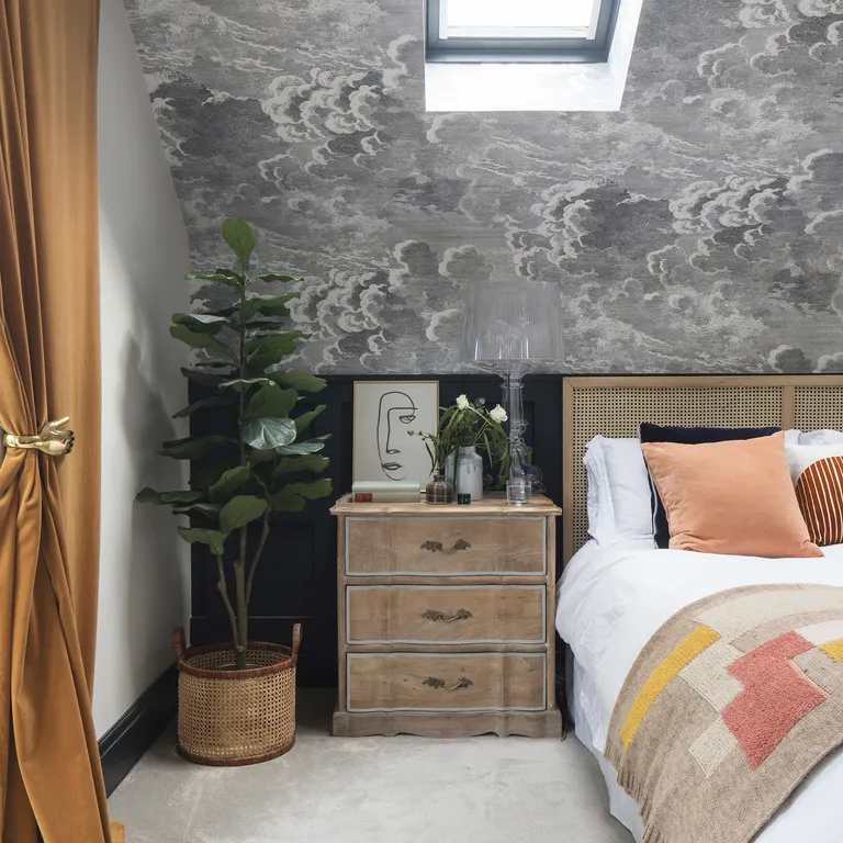 25 Dreamy Bedroom Decor Ideas for Every Woman 61 SU3YN2saStx2nn4nhj 768 80