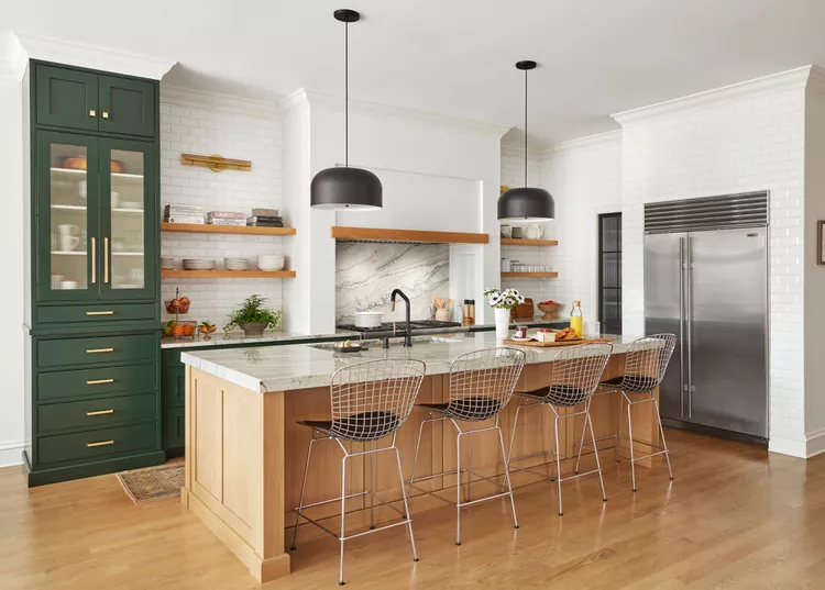 51 Kitchen Island Ideas to Perfectly Suit Your Personal Style 7 Traditiona kitchen island