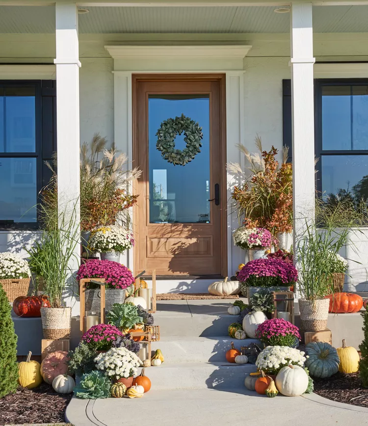 20 Front Porch Flowers Ideas For An Eye-Catching Entryway 1 fall front porch container plants