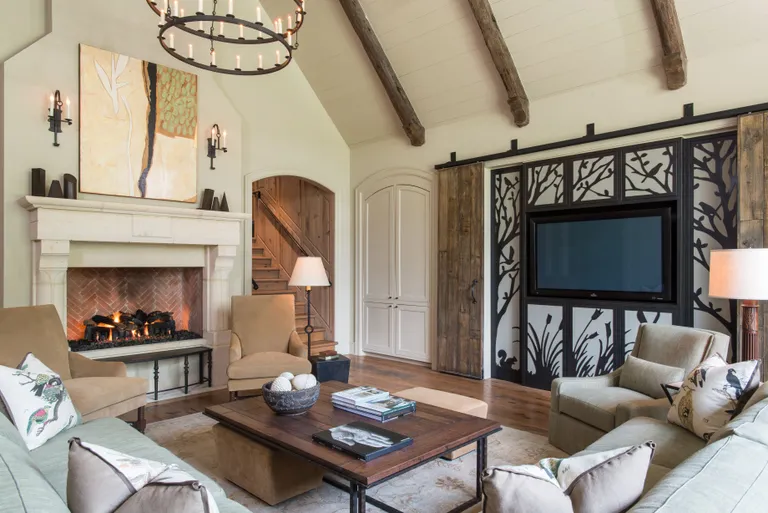 35 Farmhouse Wall Decor Ideas to Add Personal Touch To Your Home 1 farmhouse wall decor