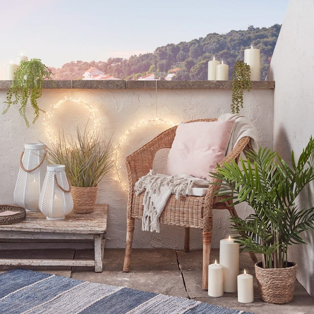 15 Boho Balcony Ideas to Transform Your Outdoor Space 131 lights4fun balcony 67f4ff1fc5b8c