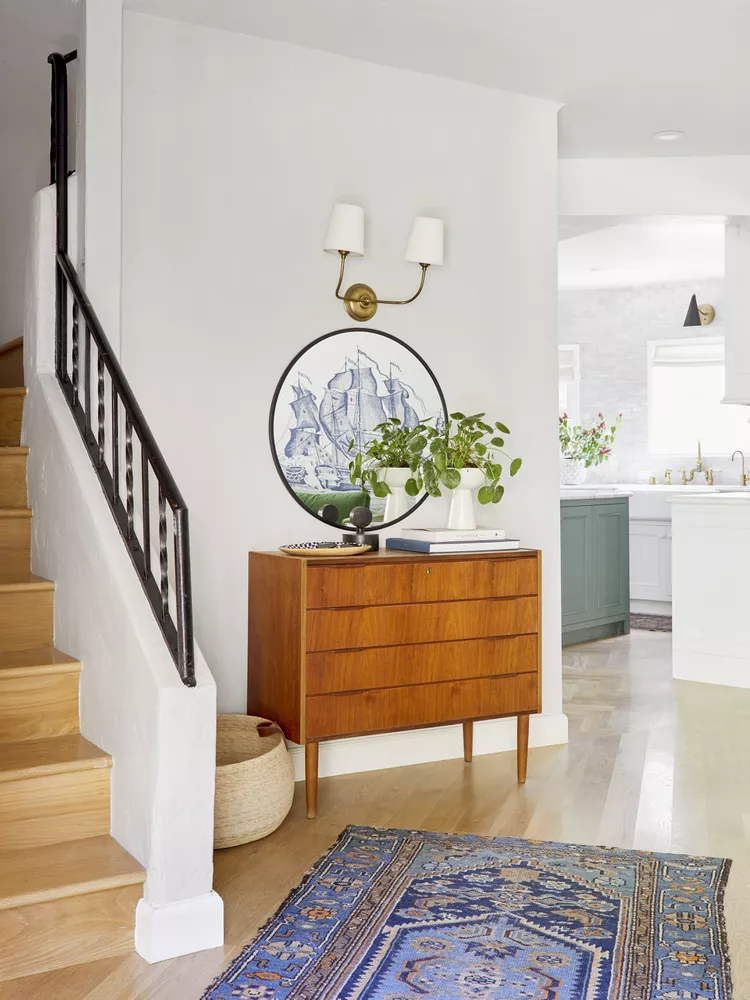 35 Inviting Entryway Lighting Ideas for a Welcoming Home 12 Entryway Lighting