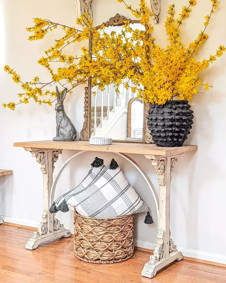 31 Cozy and Inviting Farmhouse Entryway Ideas You're Going to Love 50 Farmhouse Entryway