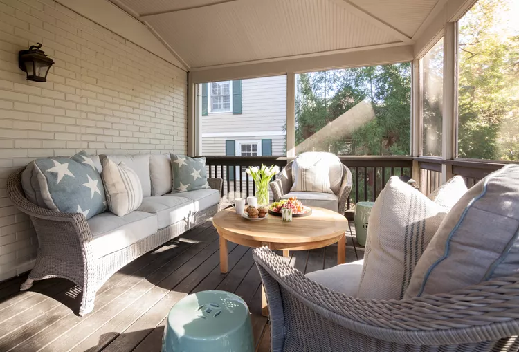 25 Farmhouse Porch Designs for a Warm & Inviting Entry 92 Farmhouse Porch