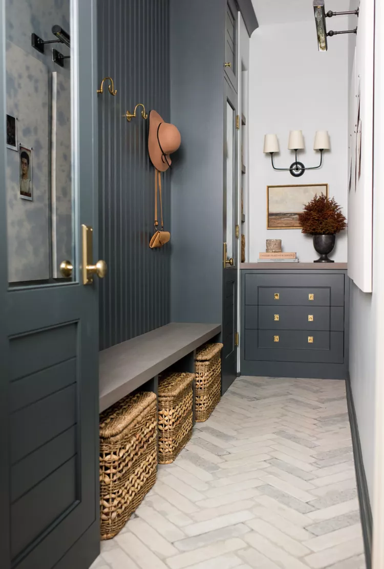 30 Mudroom Ideas Featuring Smart Storage Solutions 1 Mudroom Ideas