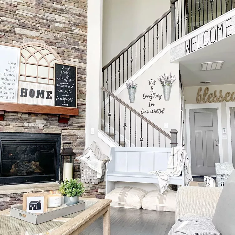 25 Charming Rustic Farmhouse Stair Railing Ideas 1 Rustic Farmhouse Stair Railing