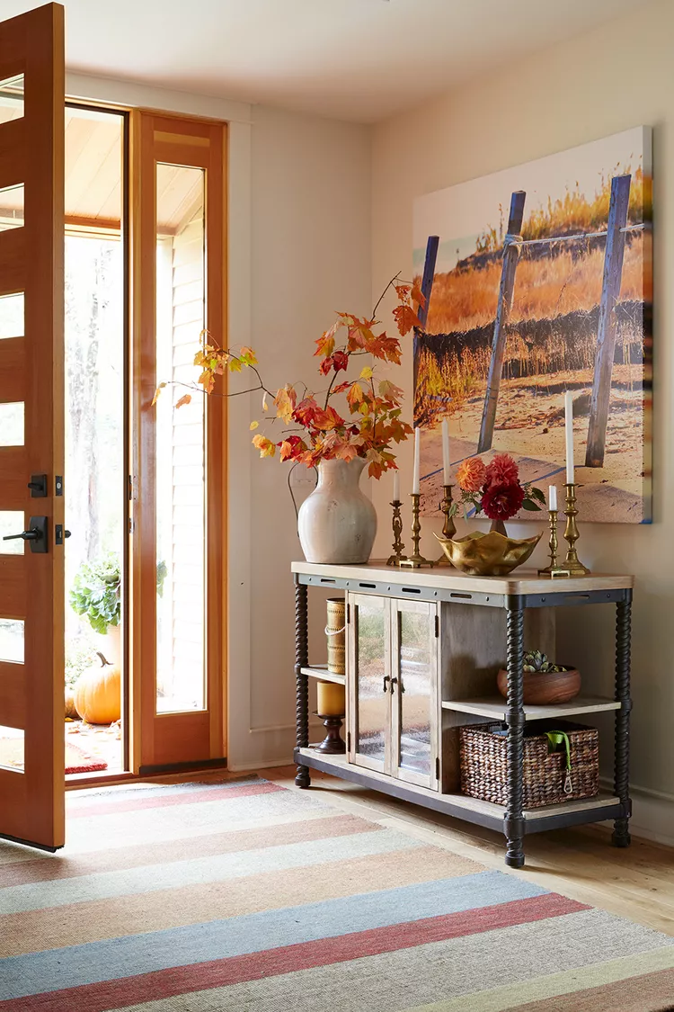 25 Entry Table Decor Tips for Making a Great First Impression 42 Seasonal Entryway Table Decor