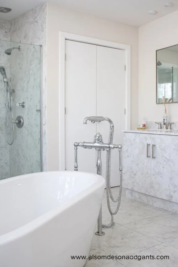 21 Elegant Luxury Bathroom Ideas for a Spa-Like Escape 3 luxury water saving fixtures