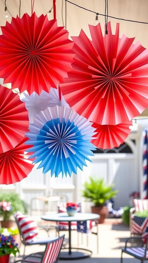 26 Patriotic Patio Decor Ideas Perfect for Memorial Day Through the Fourth of July 17 patriotic outdoor decor ideas
