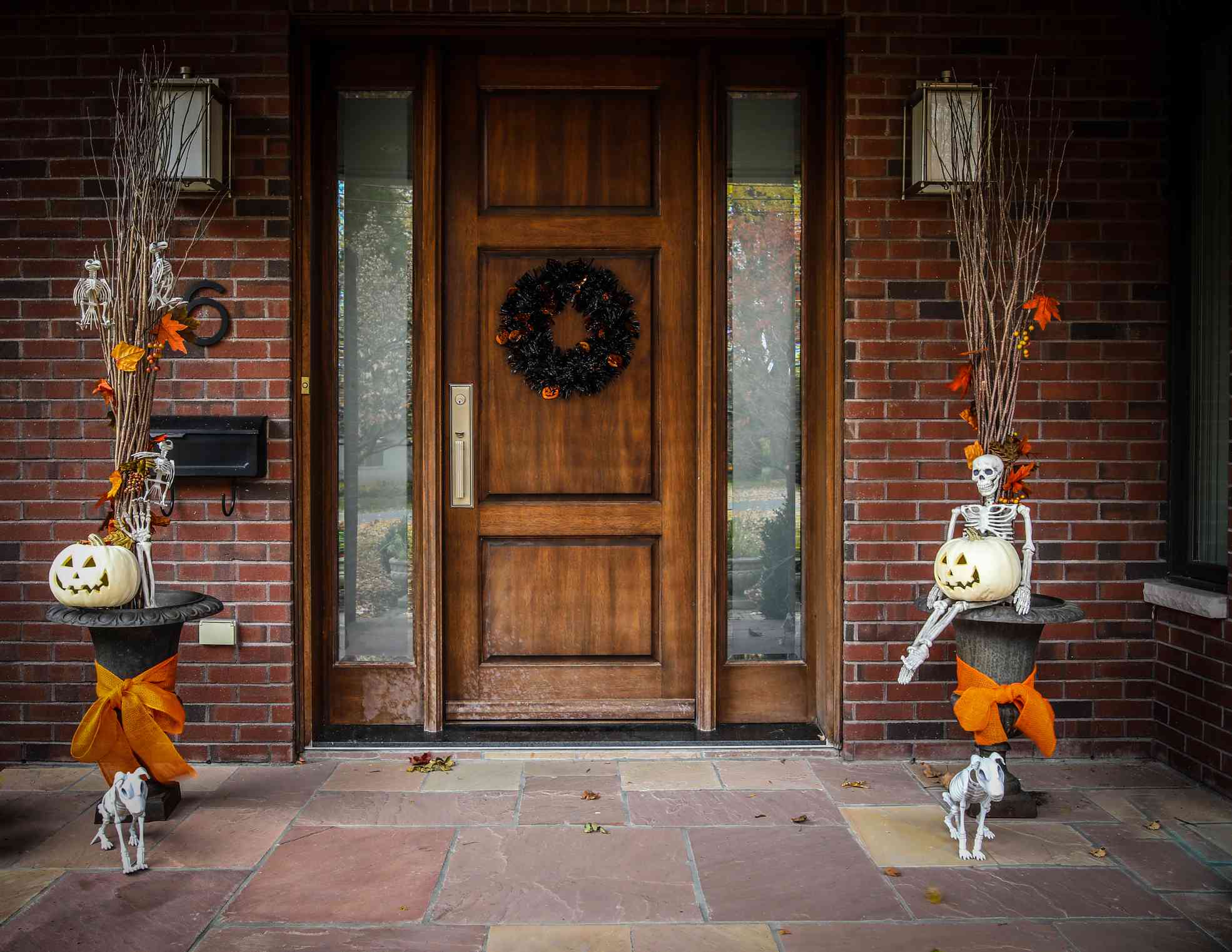 45 Halloween Wreath Ideas to Impress Your Trick-or-Treaters Before October 9 GettyImages 1183430190 8ebecf9105fc4812b95c4e23d98223a5