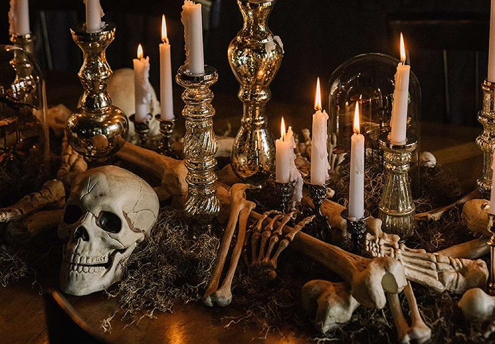 18 Quick Halloween Centerpiece Ideas You Can Make in Under an Hour 2 Halloween centerpieces main b368028ba6ba42b5bfde16b504e64450