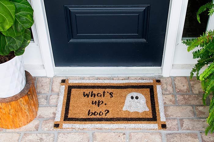 92 Easy DIY Halloween Decorations That Are Fun, Not Scary 3 sanctuary diy halloween doormat 2019 077 lowres opt 56df56c1aaee47f0a1dcc2bc721b4860