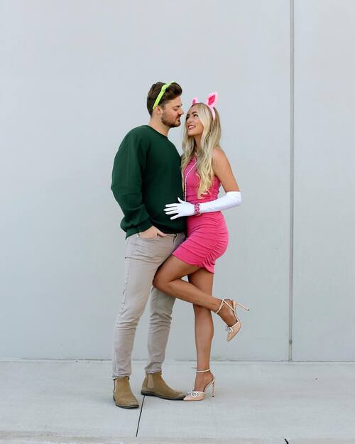 Miss Piggy and Kermit the Frog couple costume Halloween