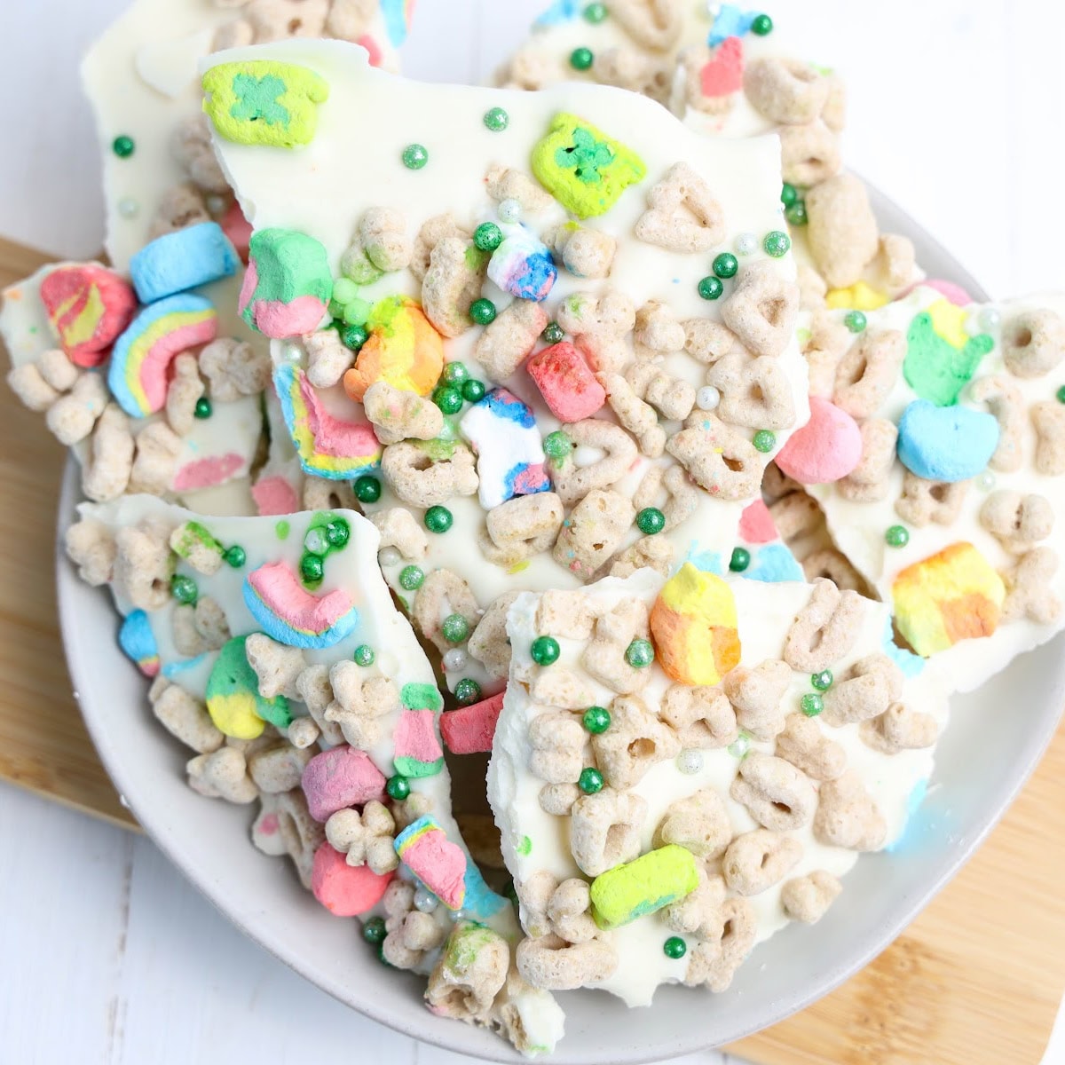 Lucky Charms Bark 1 lucky charms bark featured image