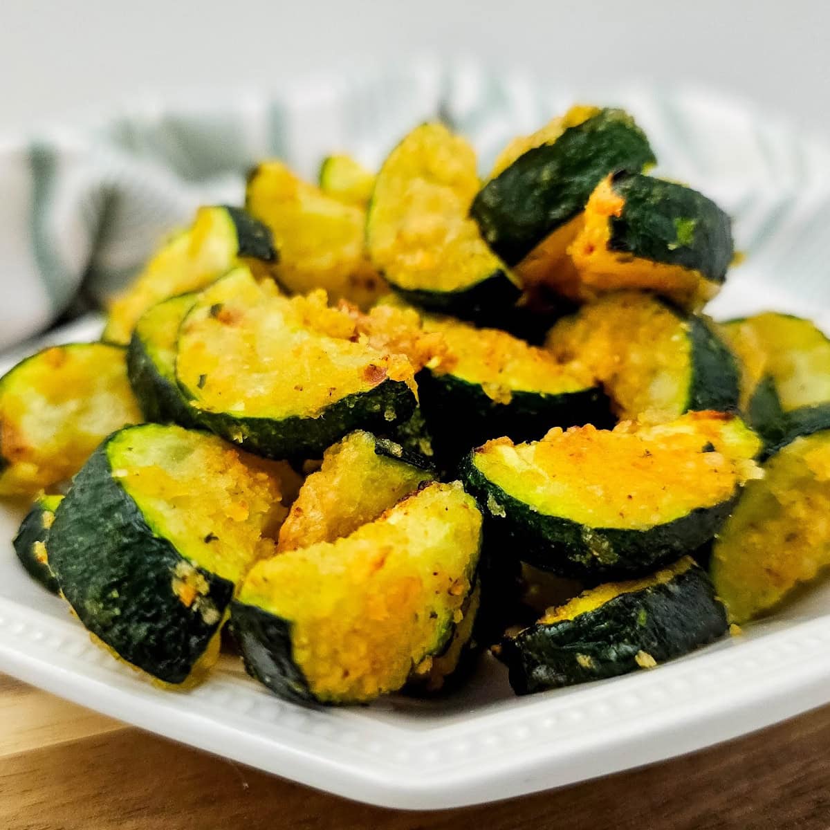 Air Fried Zucchini Bites with Garlic and Parmesan 1 Air Fried Zucchini Bites with Garlic and Parmesan