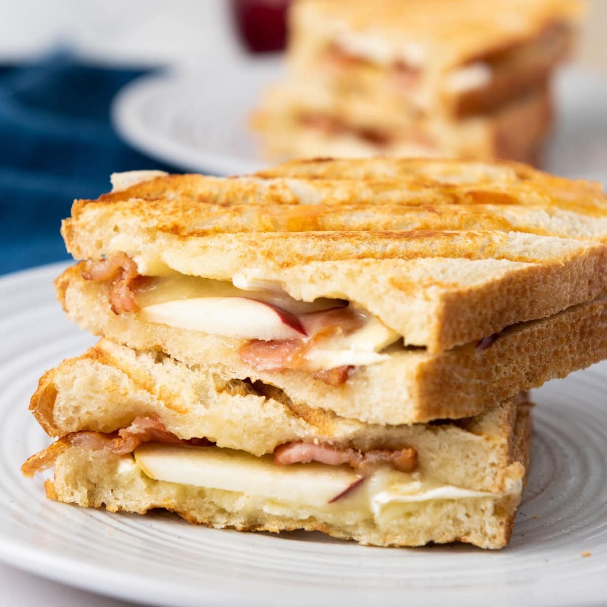 Apple, Brie, and Bacon Panini with Sweet Honey Drizzle 1 Apple, Brie, and Bacon Panini with Sweet Honey Drizzle featured image