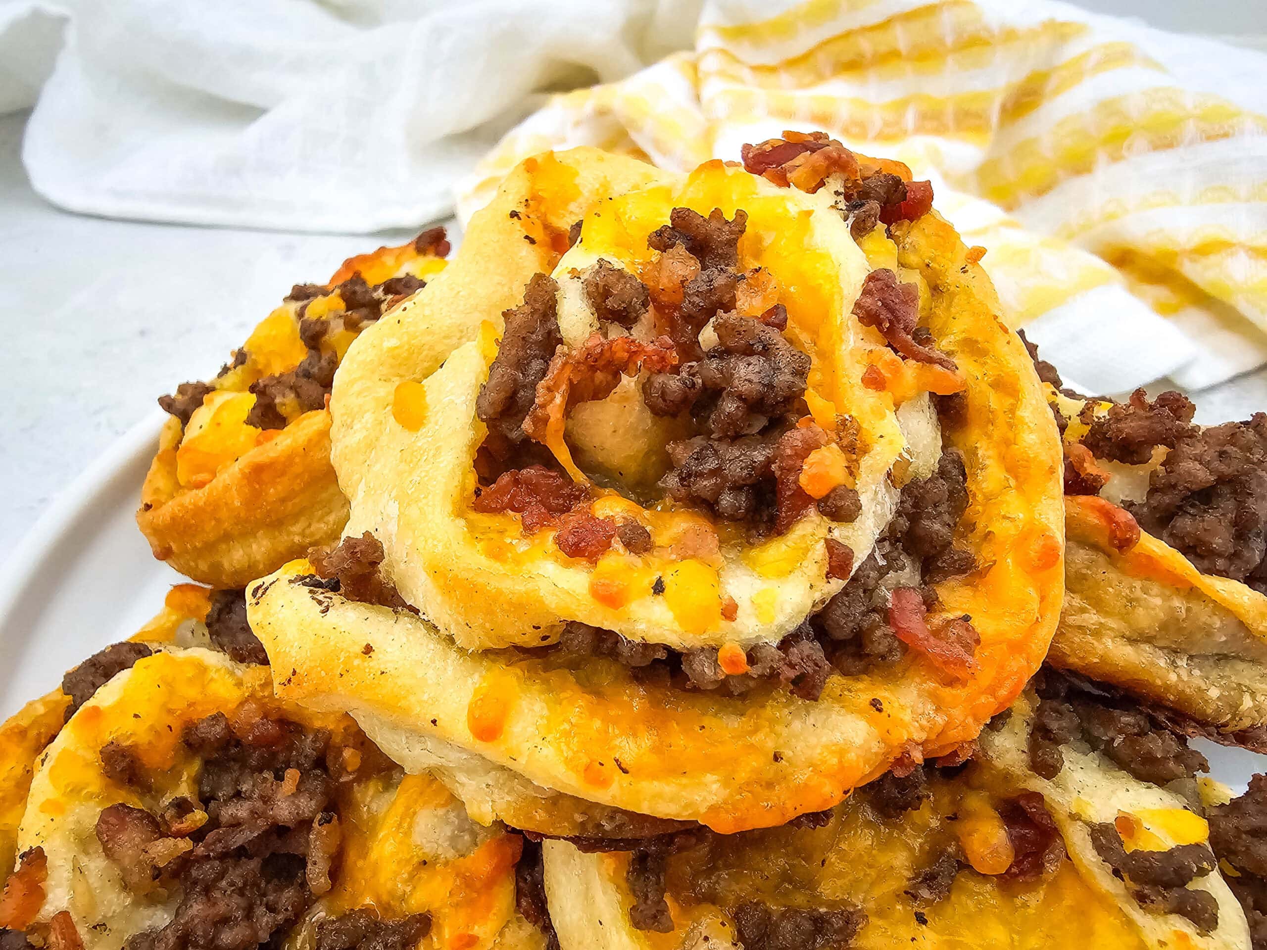 Tasty Bacon Cheeseburger Pinwheels 1 Tasty Bacon Cheeseburger Pinwheels