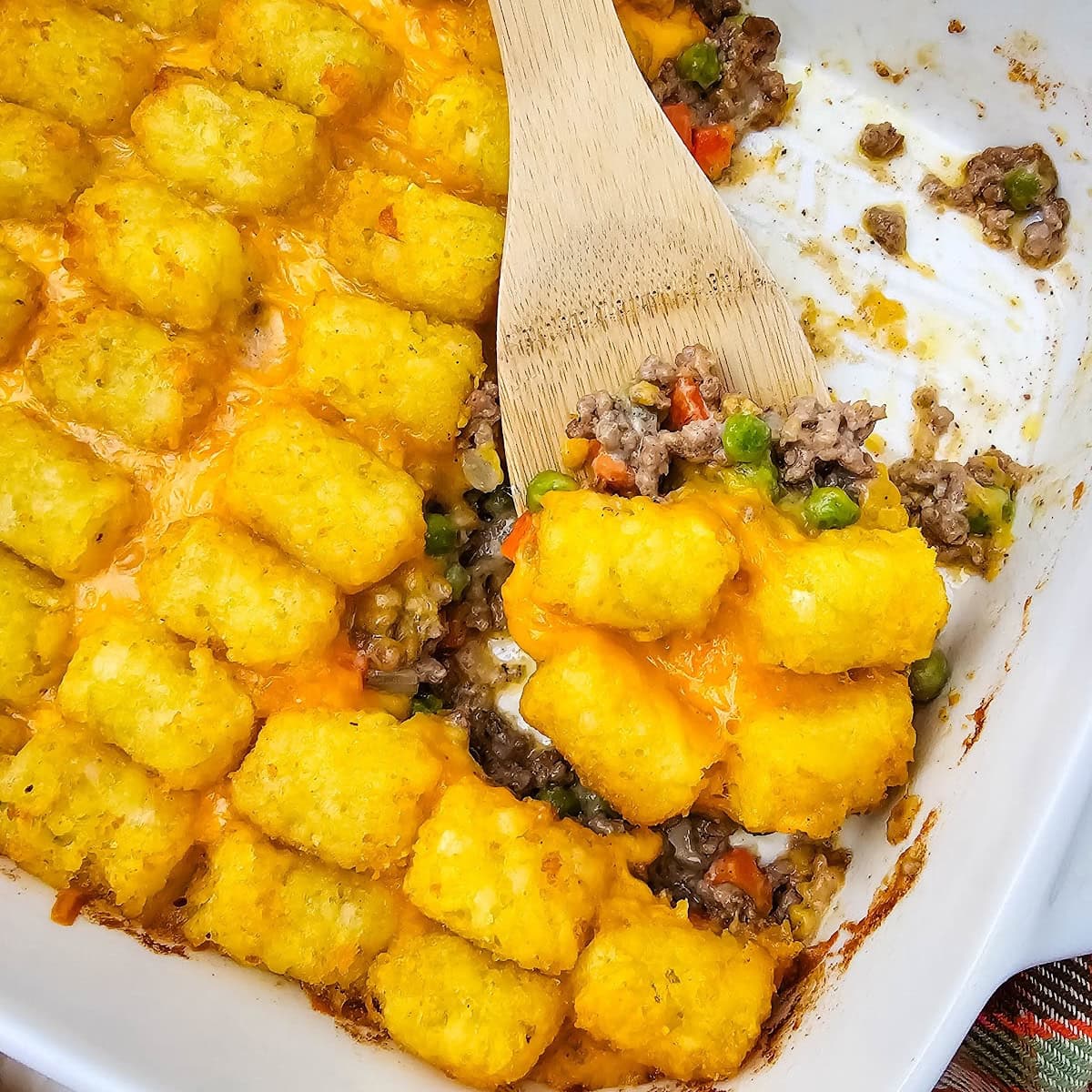 Beefy Cheesy Tater Tot Casserole 1 beefy cheesy tater tot casserole