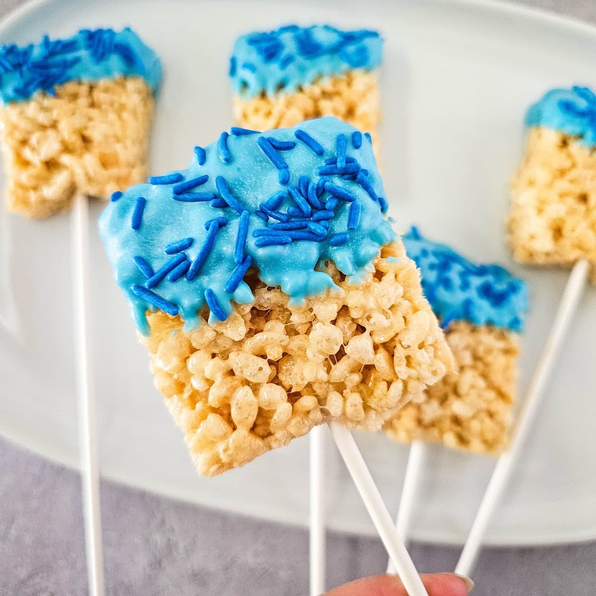 Blue Candy Coated Krispies Pops 1 blue candy coated krispie pops featured image