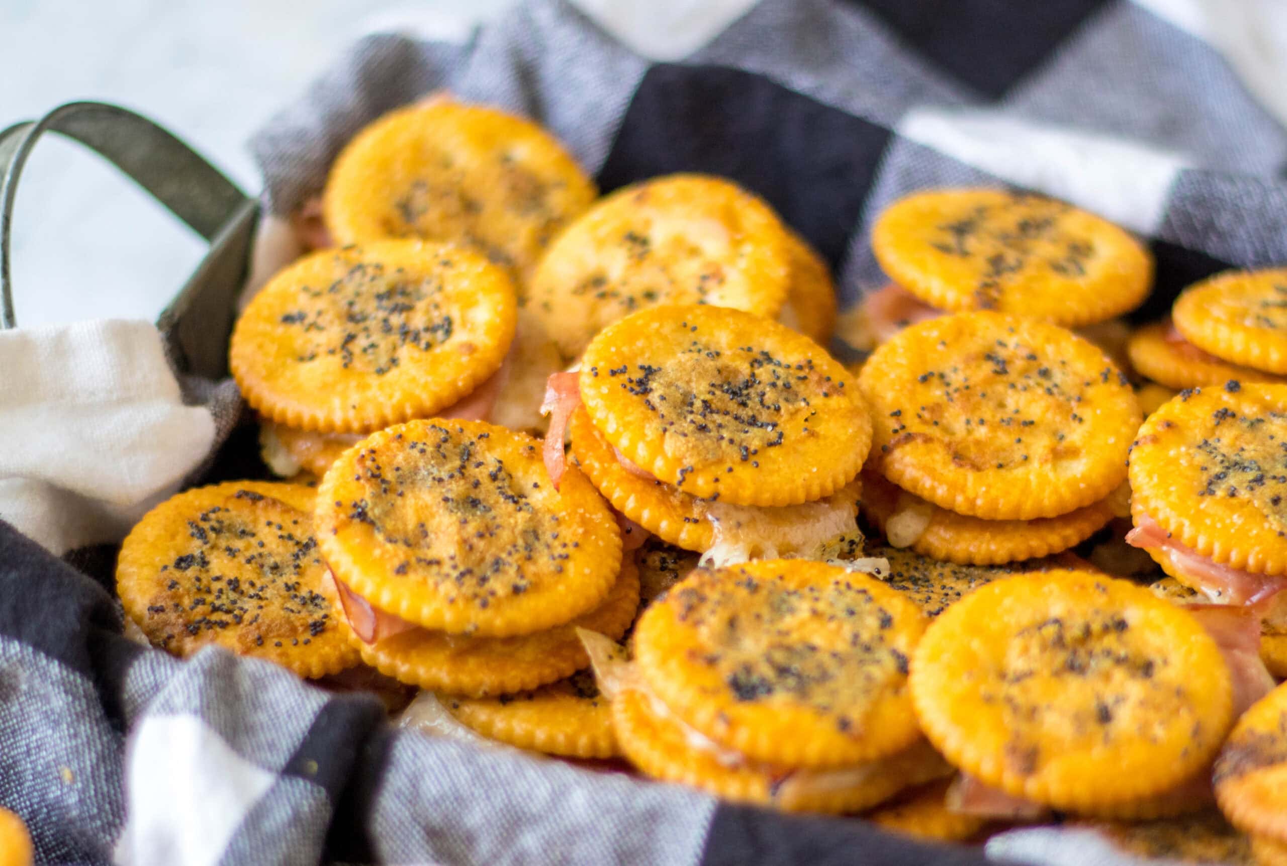 Buttery Ritz Ham Sandwiches with a Flavorful Twist 1 Buttery Ritz Ham Sandwiches with a Flavorful Twist