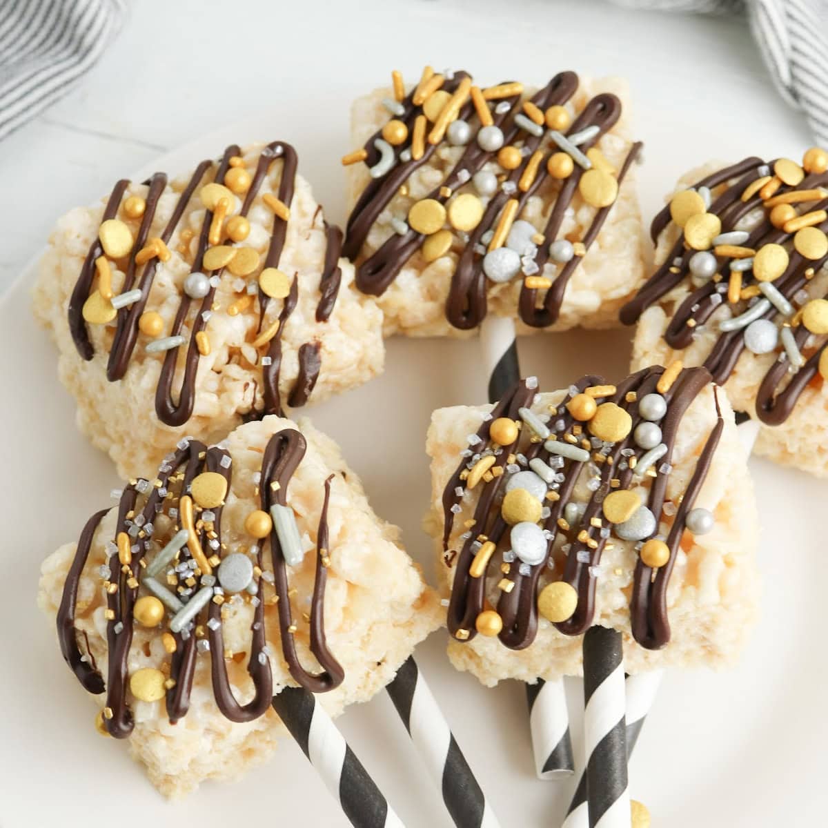 New Year’s Eve Rice Krispies Treats 1 new years eve rice krispies treats featured image