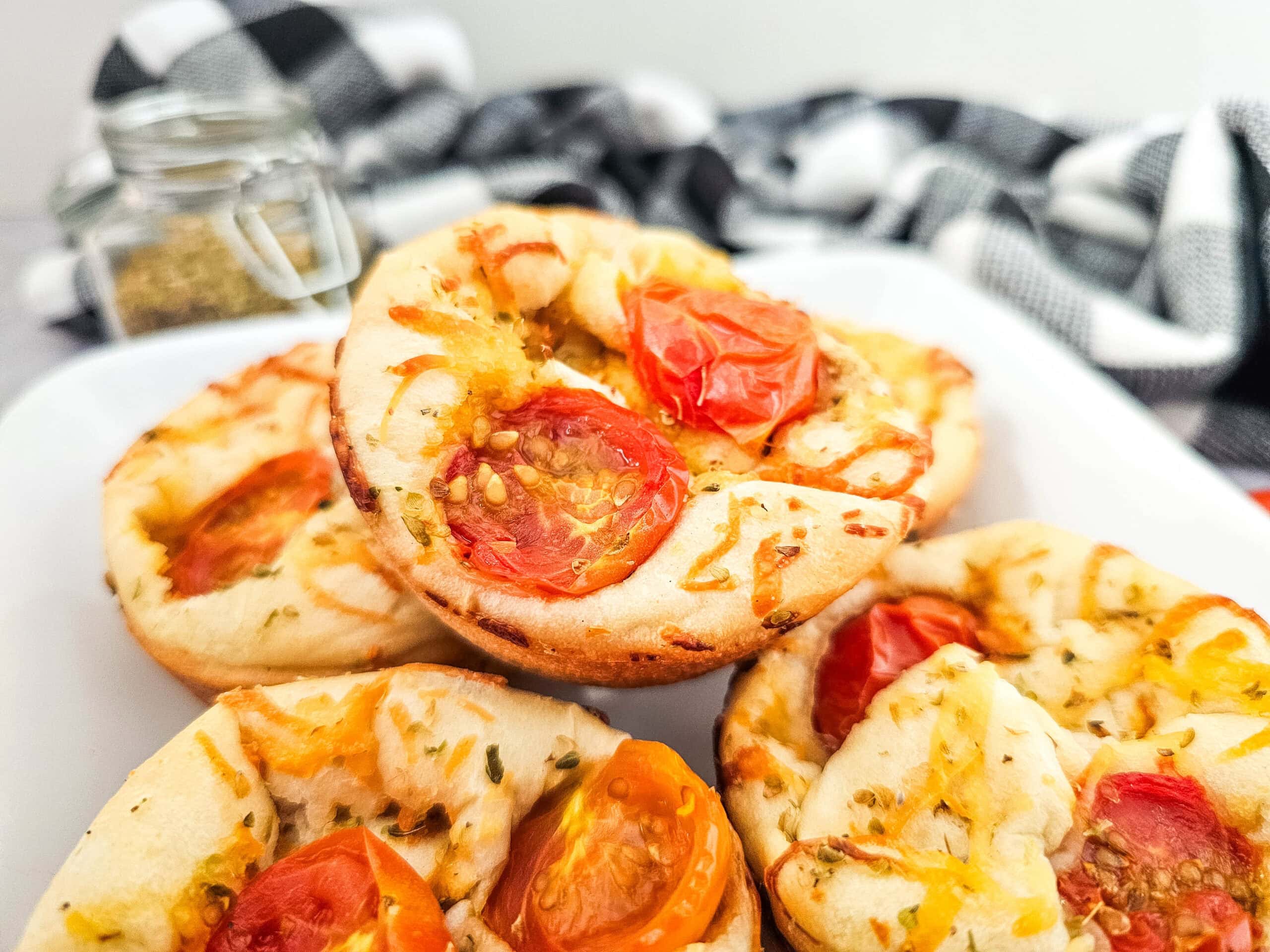 Cheesy Tomato Focaccia Rolls 1 Cheesy Tomato Focaccia Rolls