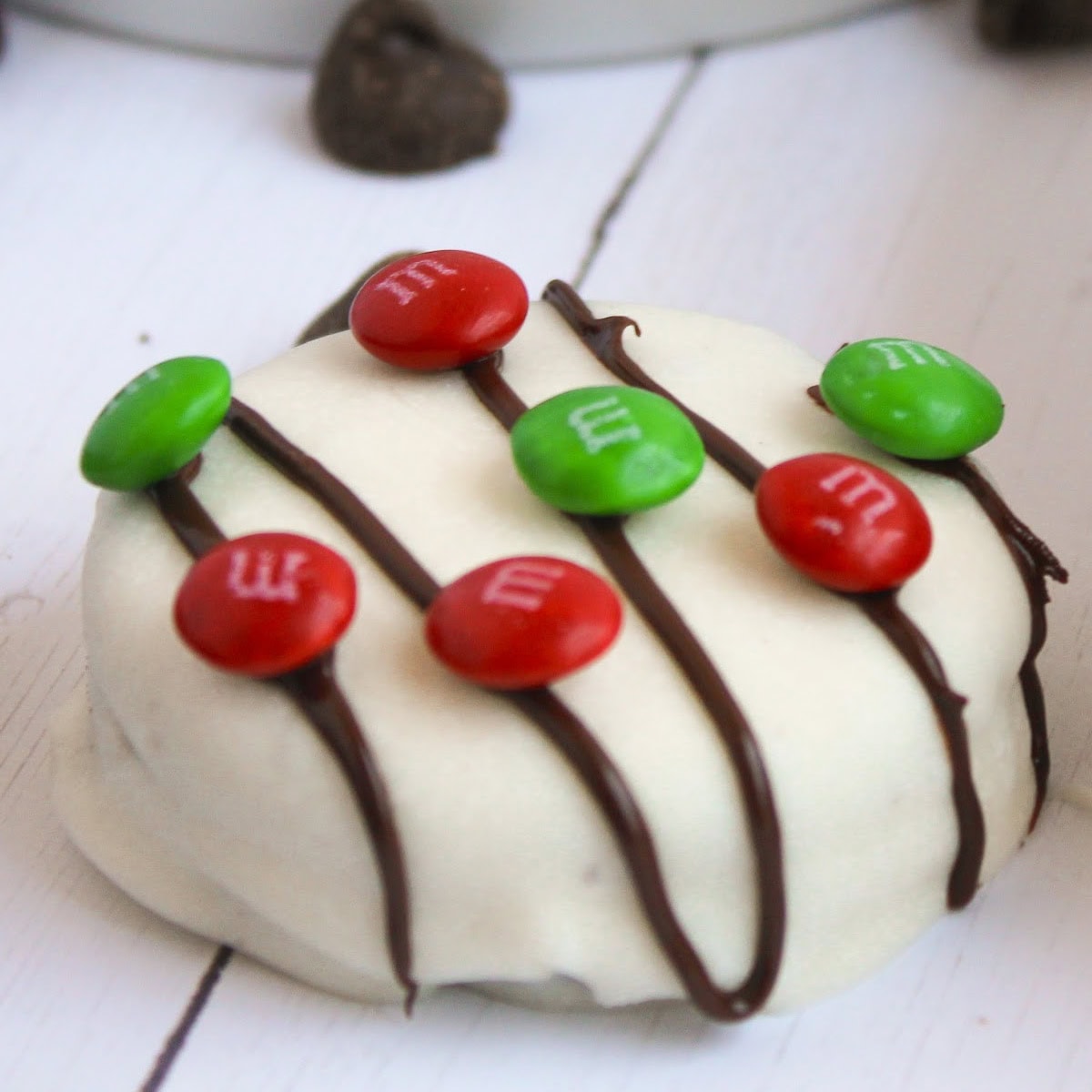 Chocolate Covered Christmas Light Oreos 1 Chocolate Covered Christmas Light Oreos