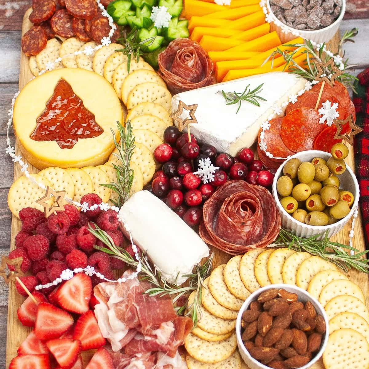 Festive Christmas Snack Board 1 christmas charcuterie board featured image