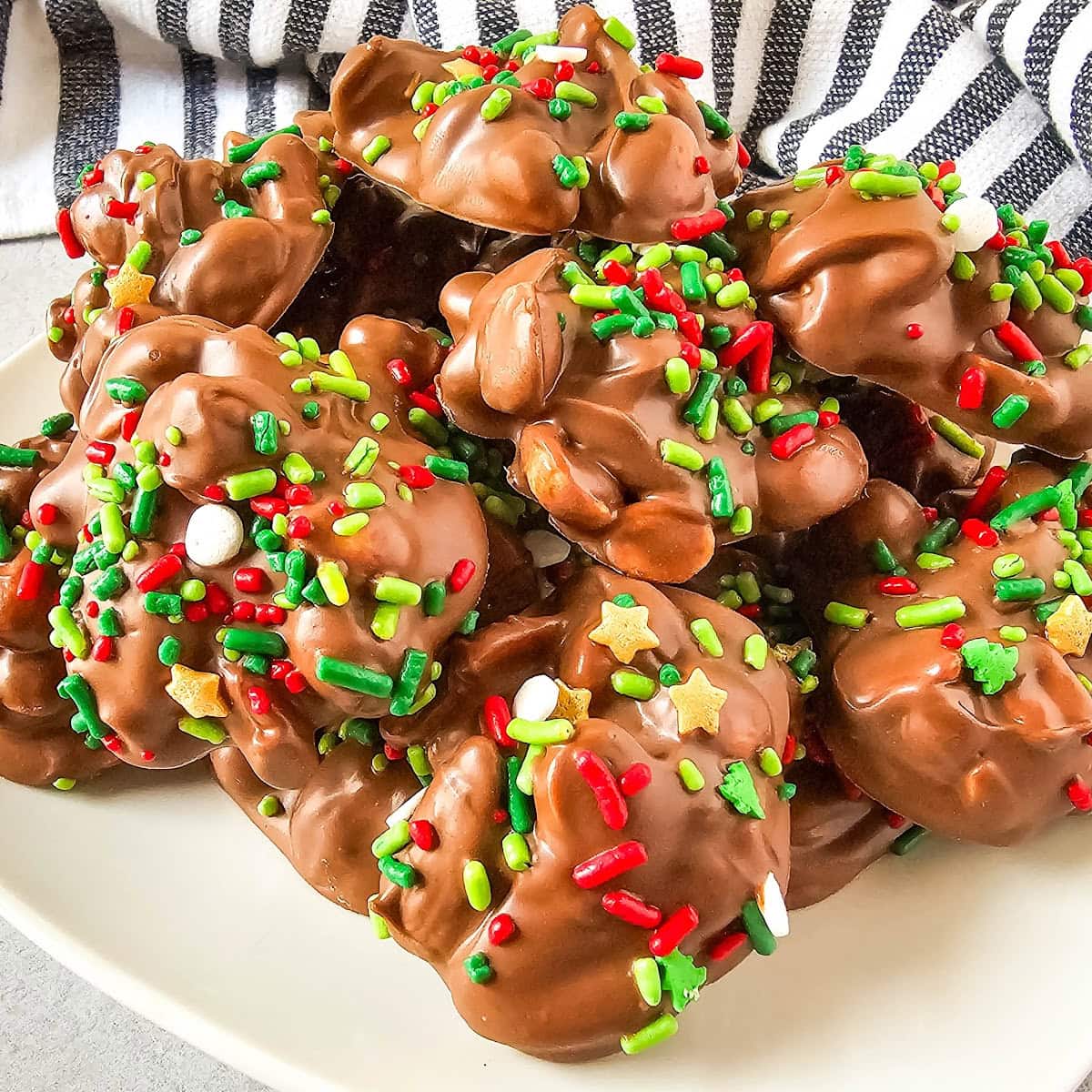 Christmas Crockpot Candy 1 christmas crockpot candy featured image