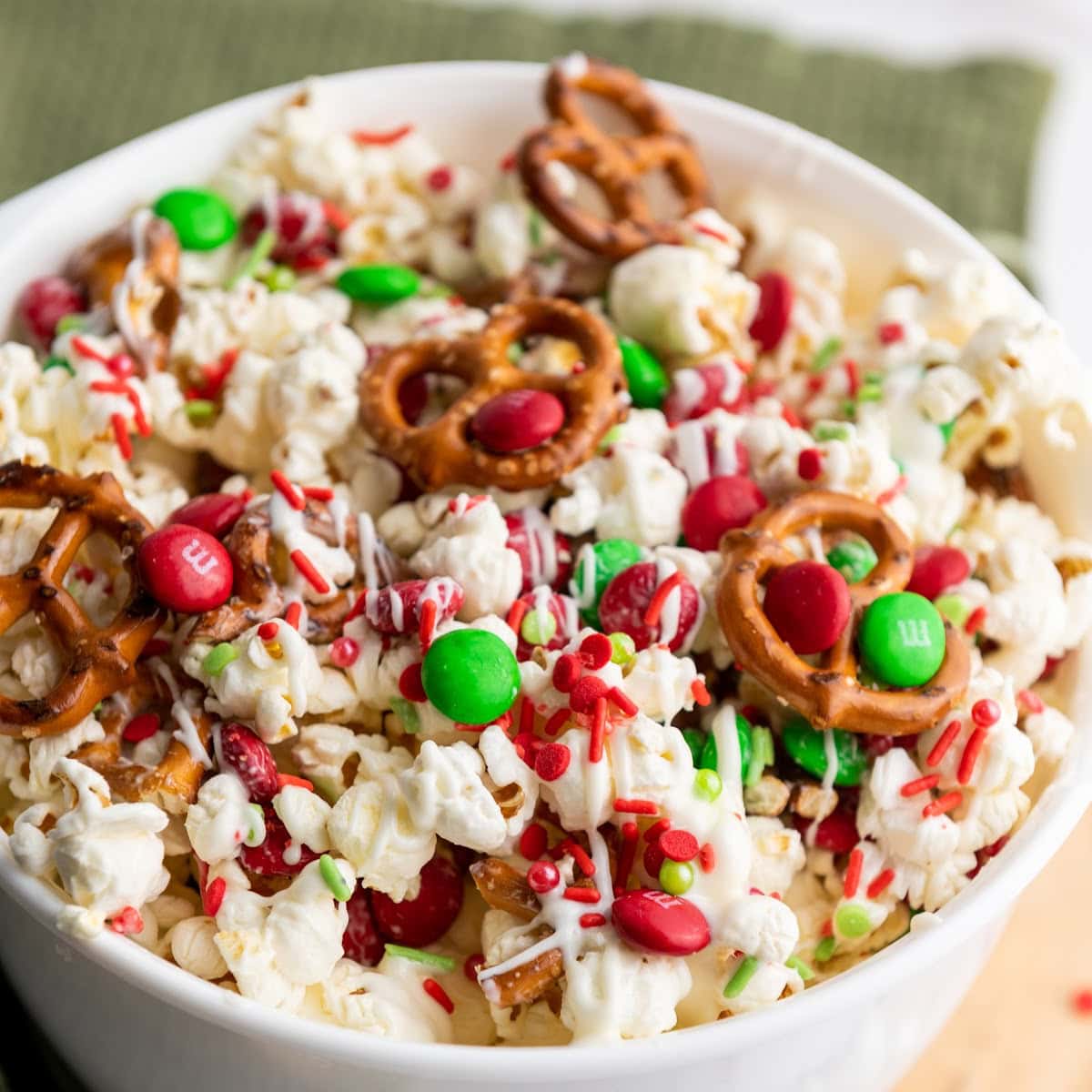 Christmas Popcorn Snack Mix 1 christmas popcorn featured image