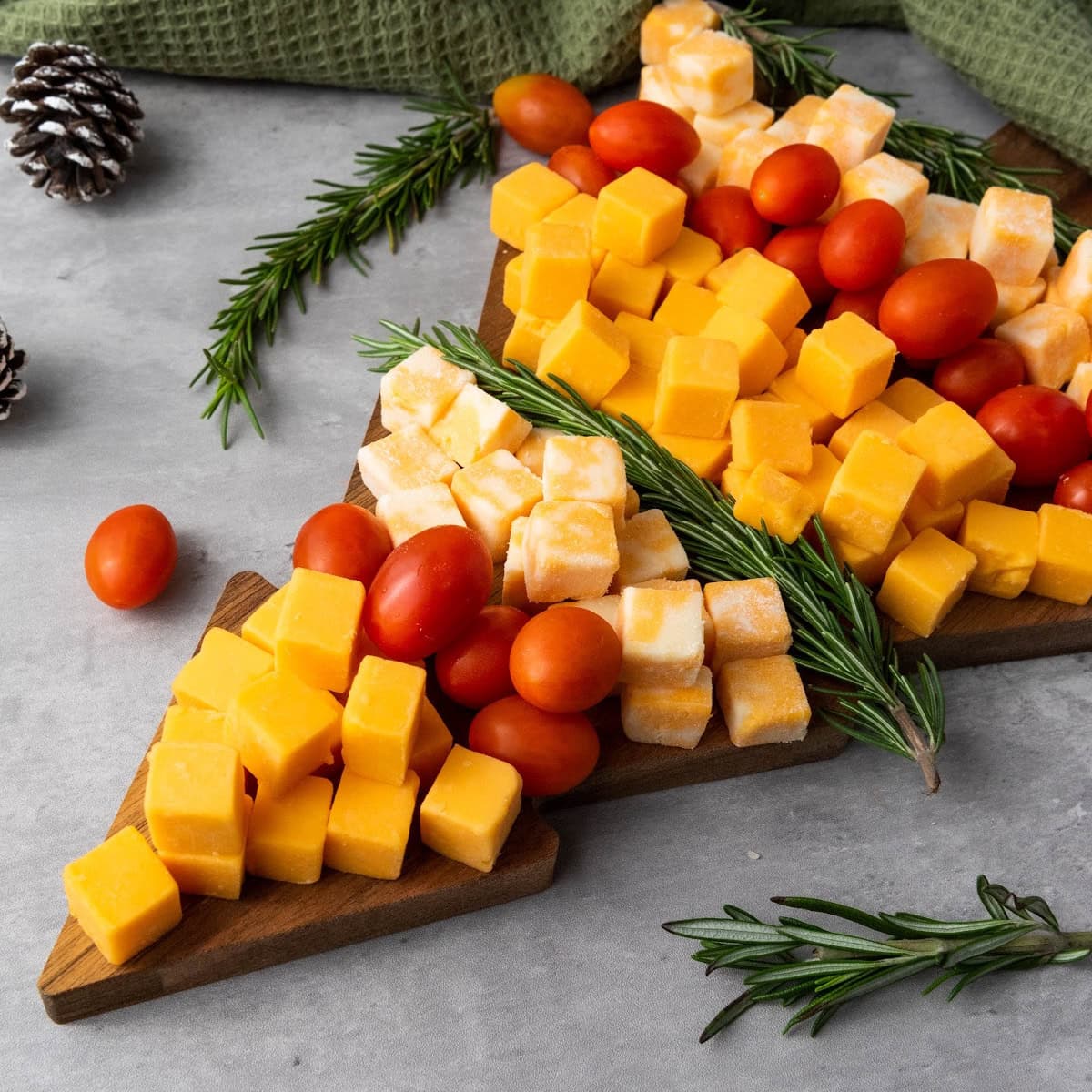 Christmas Tree Cheese Platter 1 Christmas Tree Cheese Platter