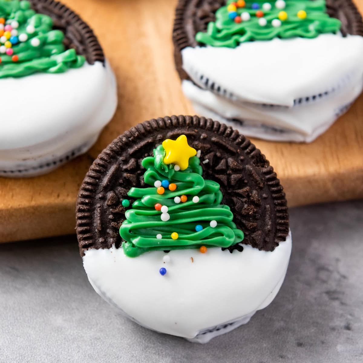 christmas tree oreos featured image