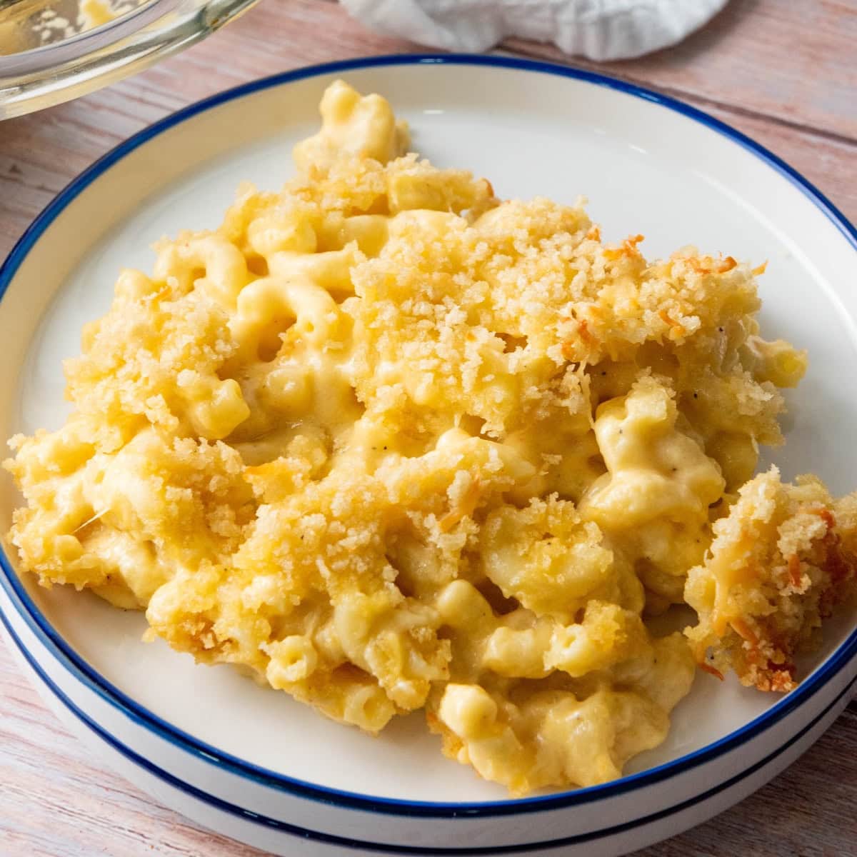 Creamy Baked Mac and Cheese 1 creamy baked mac and cheese featured image