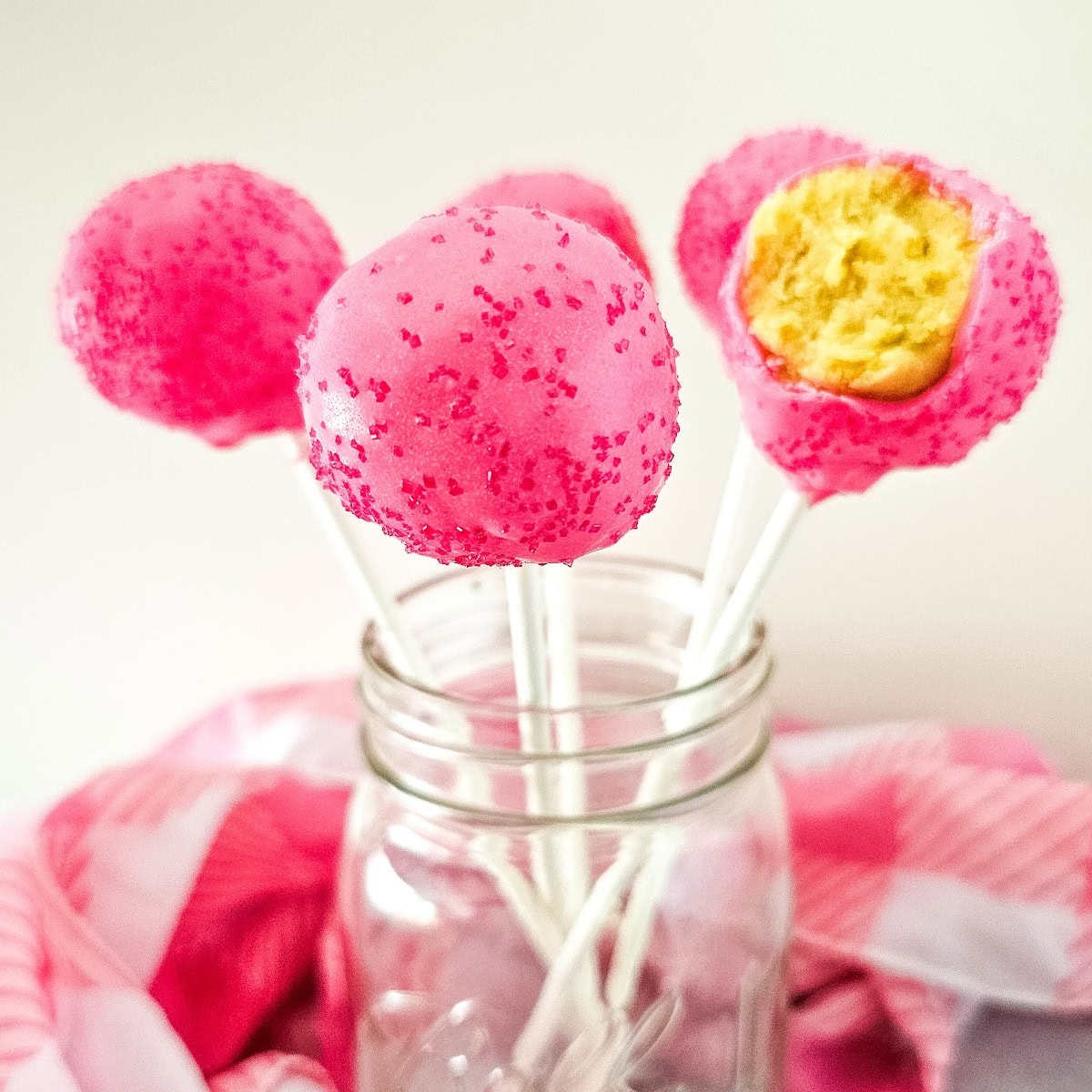 pink cake pops featured image