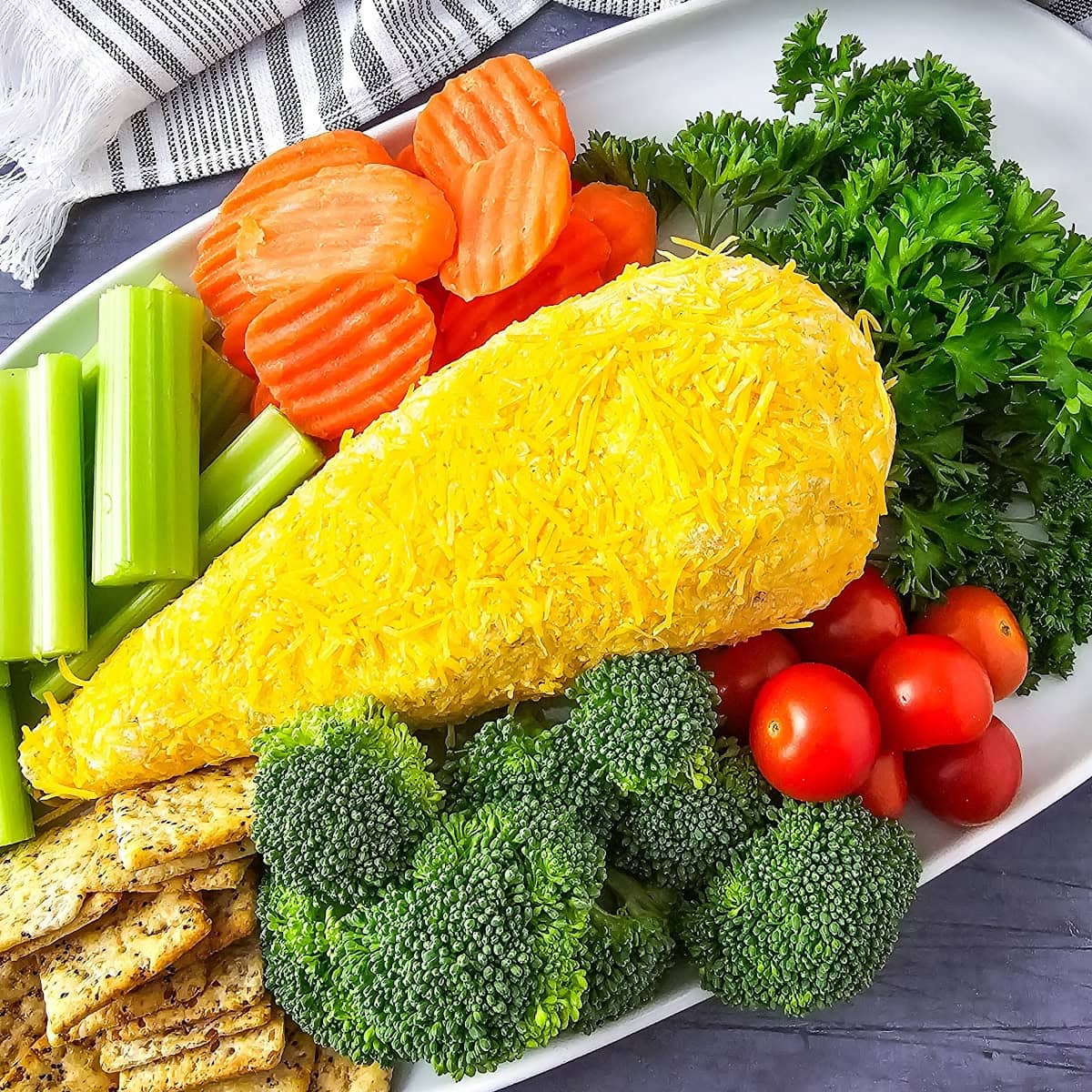 Cheddar Bacon Carrot Cheeseball 1 carrot cheeseball featured image