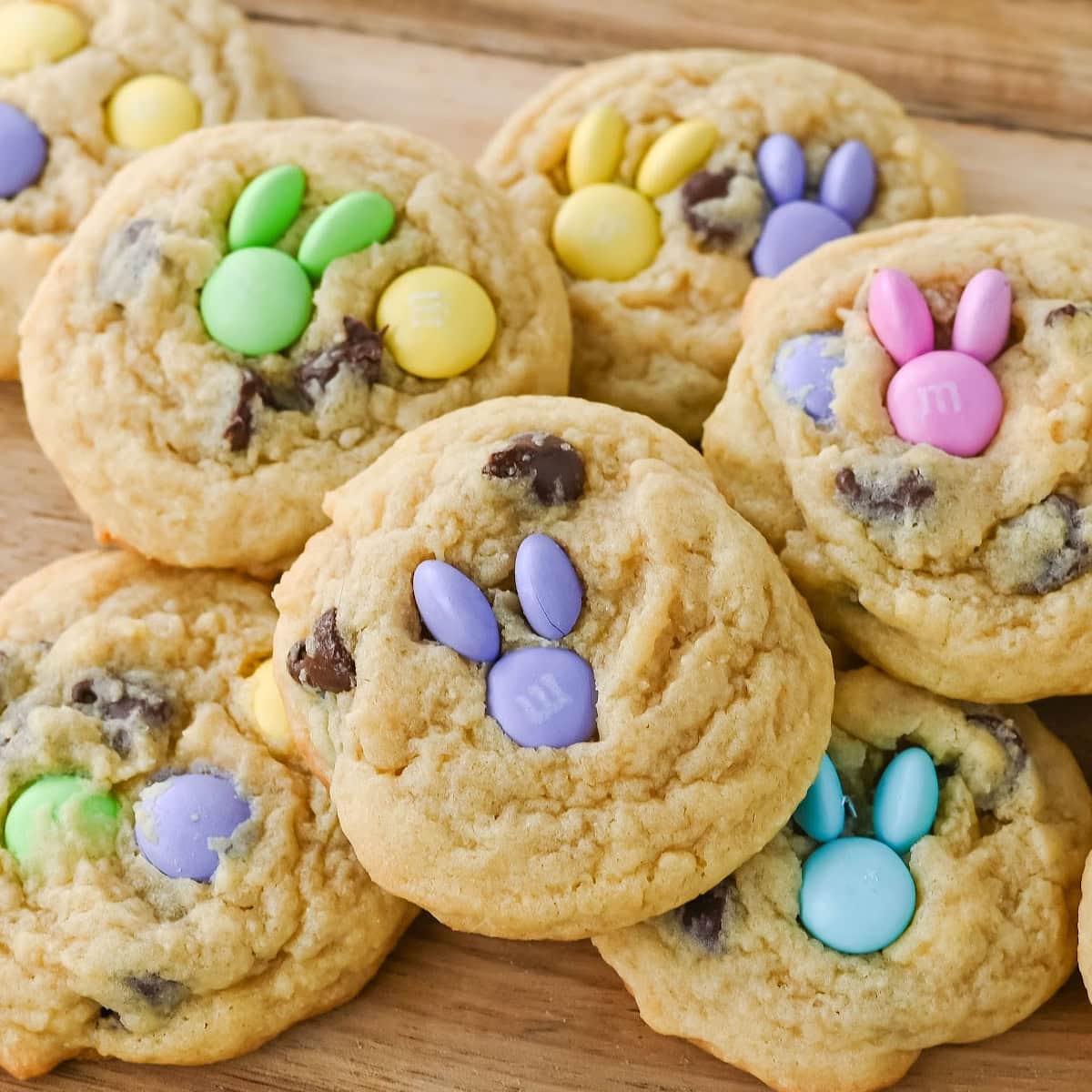 Easter Bunny M&M Cookies 1 easter bunny mm cookies featured image