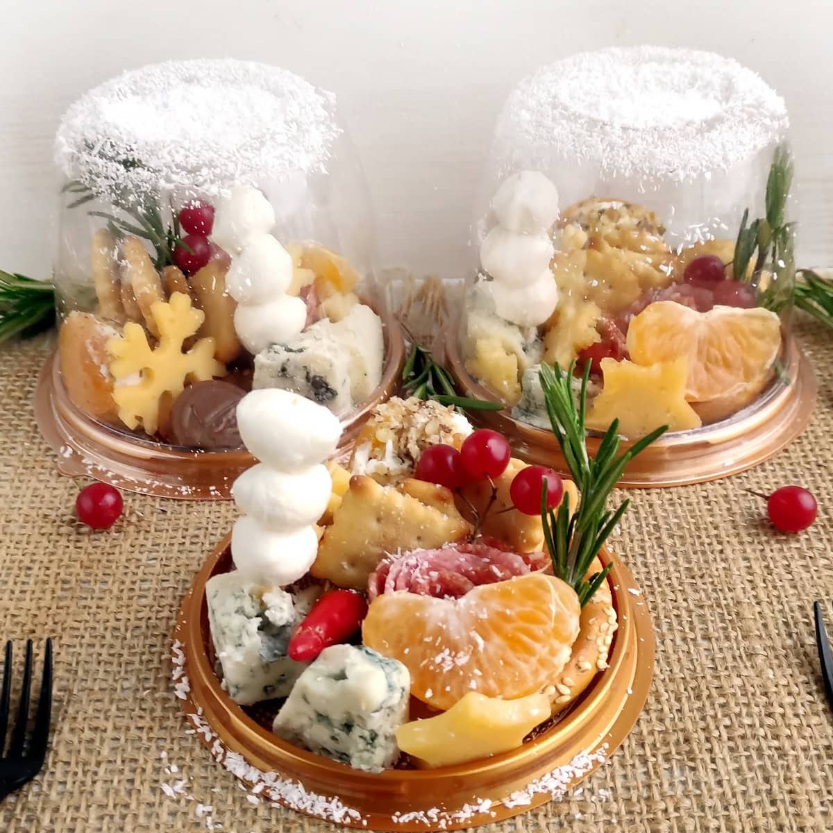 Christmas Charcuterie Snowglobes 1 christmas charcuterie snowglobes featured image
