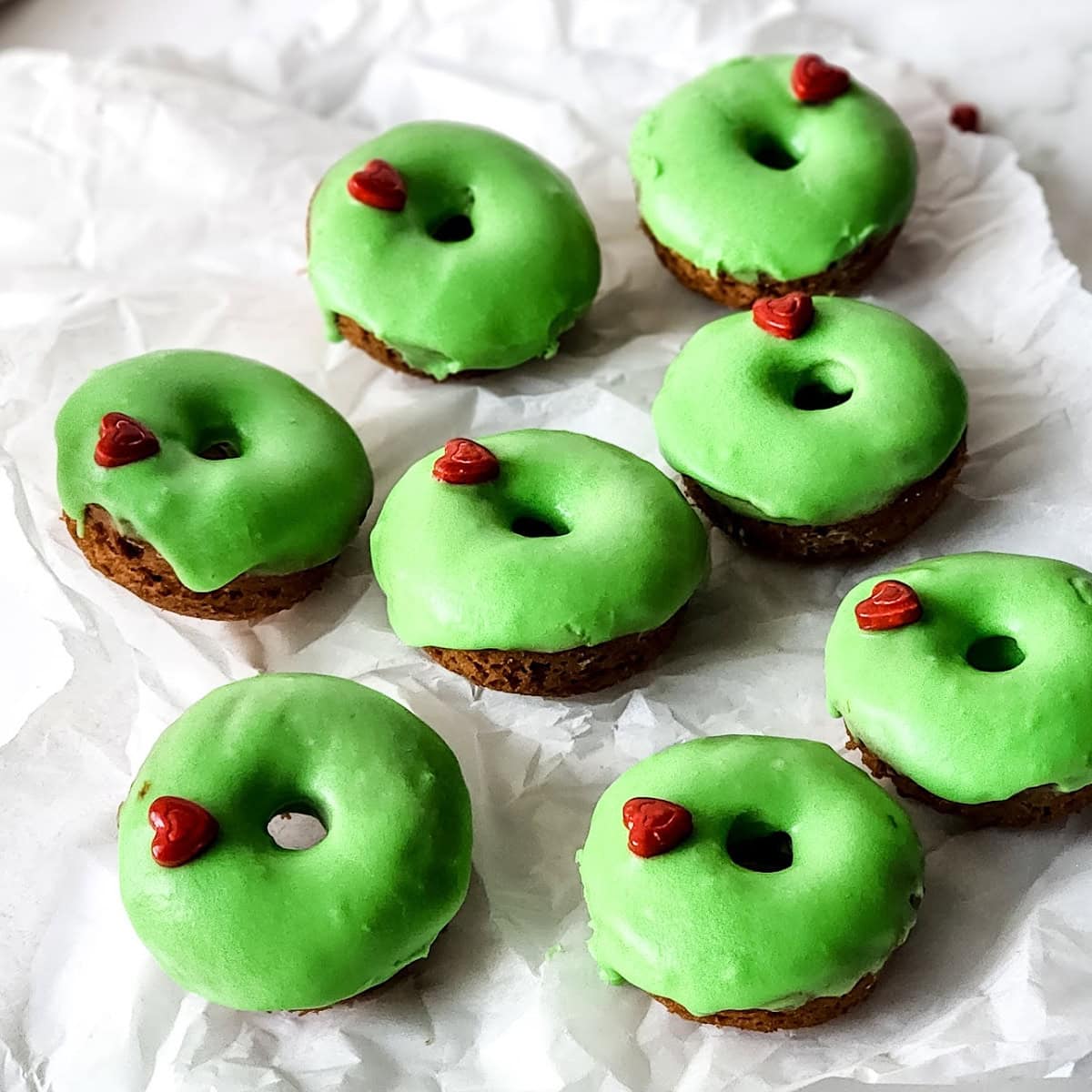 Grinch-Themed Caramel Apple Donuts 1 grinch-themed caramel apple donuts