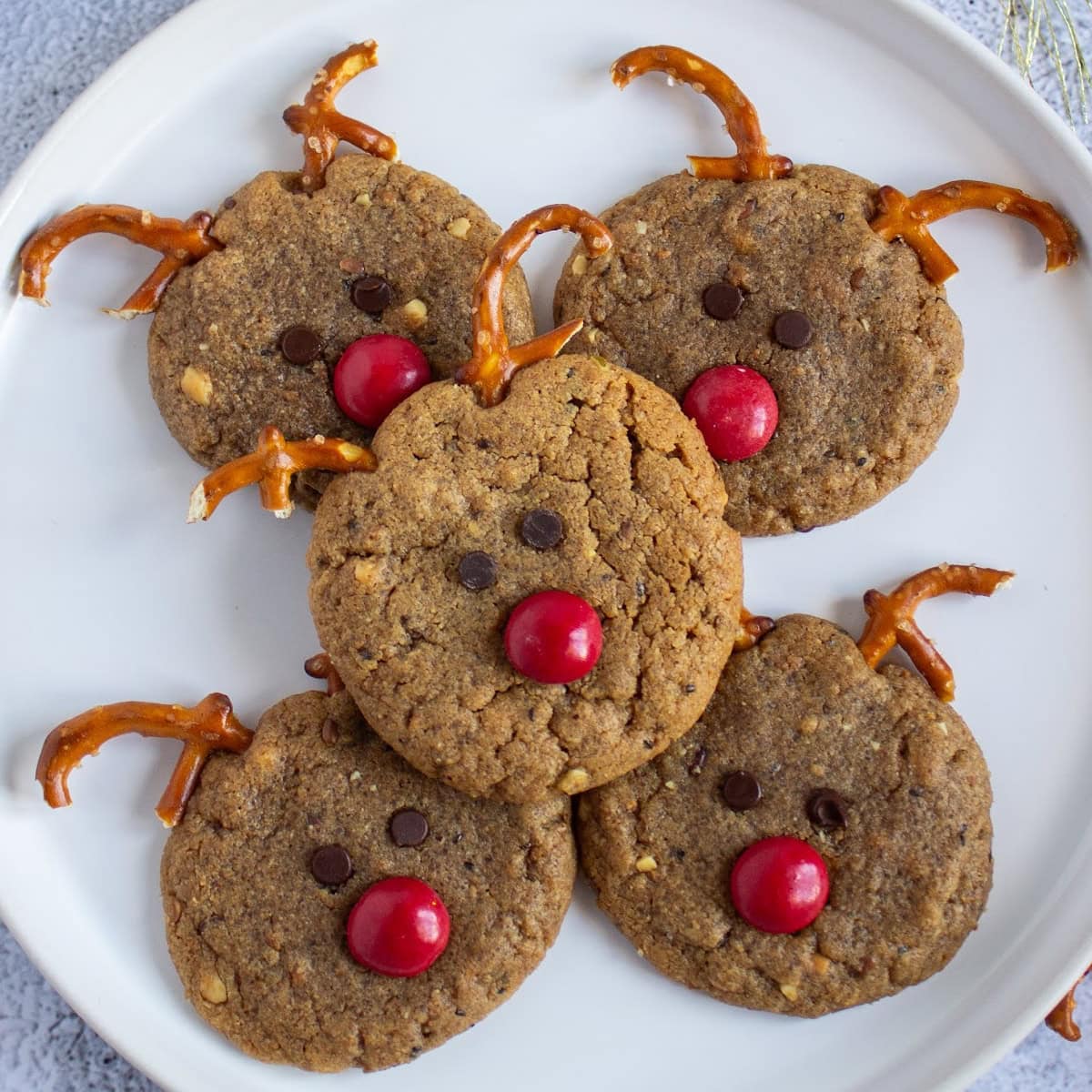 Holiday Reindeer Cookies 1 Holiday Reindeer Cookies