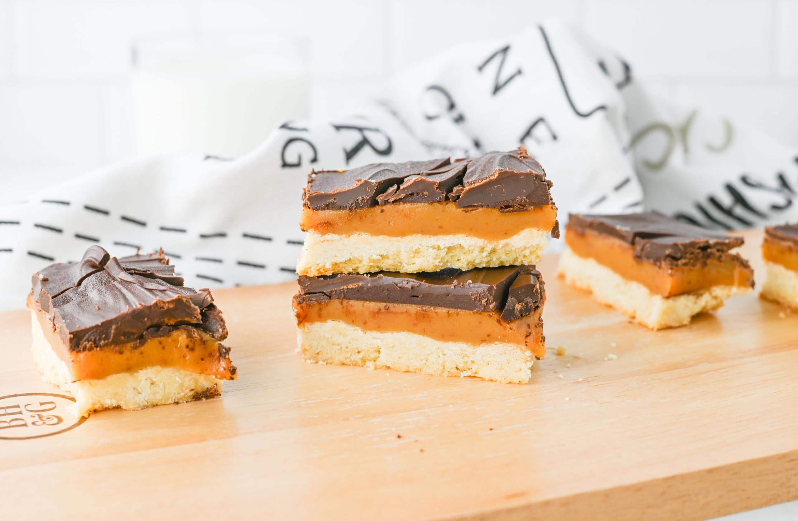 Homemade Twix Bars to Satisfy Your Sweet Tooth! 1 Homemade Twix Bars to Satisfy Your Sweet Tooth!