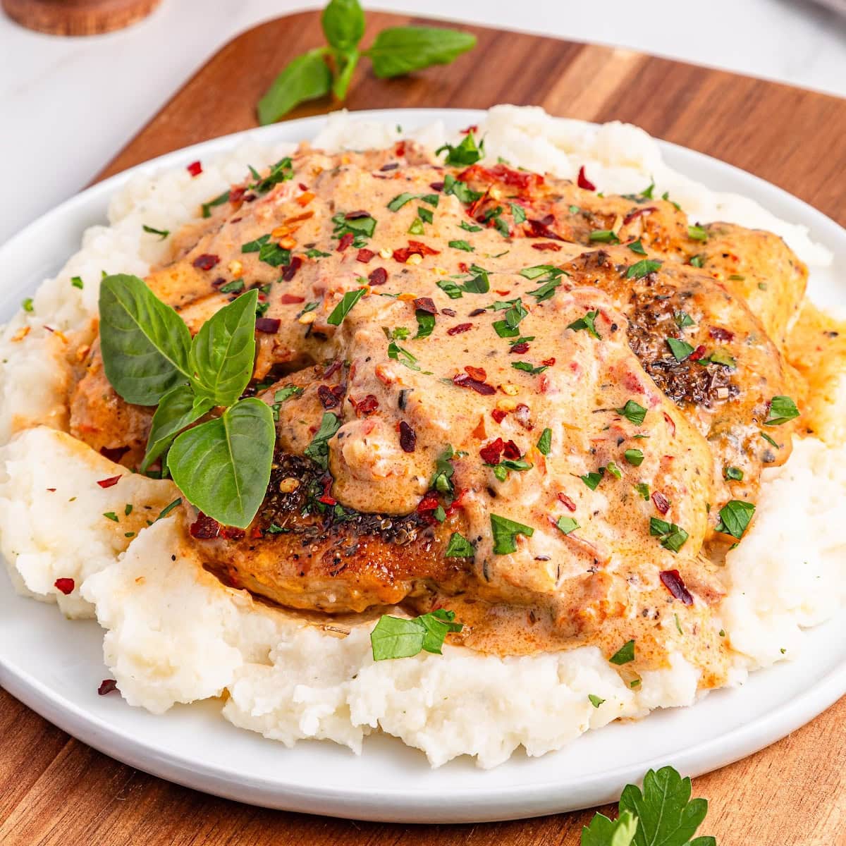 Creamy Garlic Marry Me Chicken 1 marry me chicken featured image