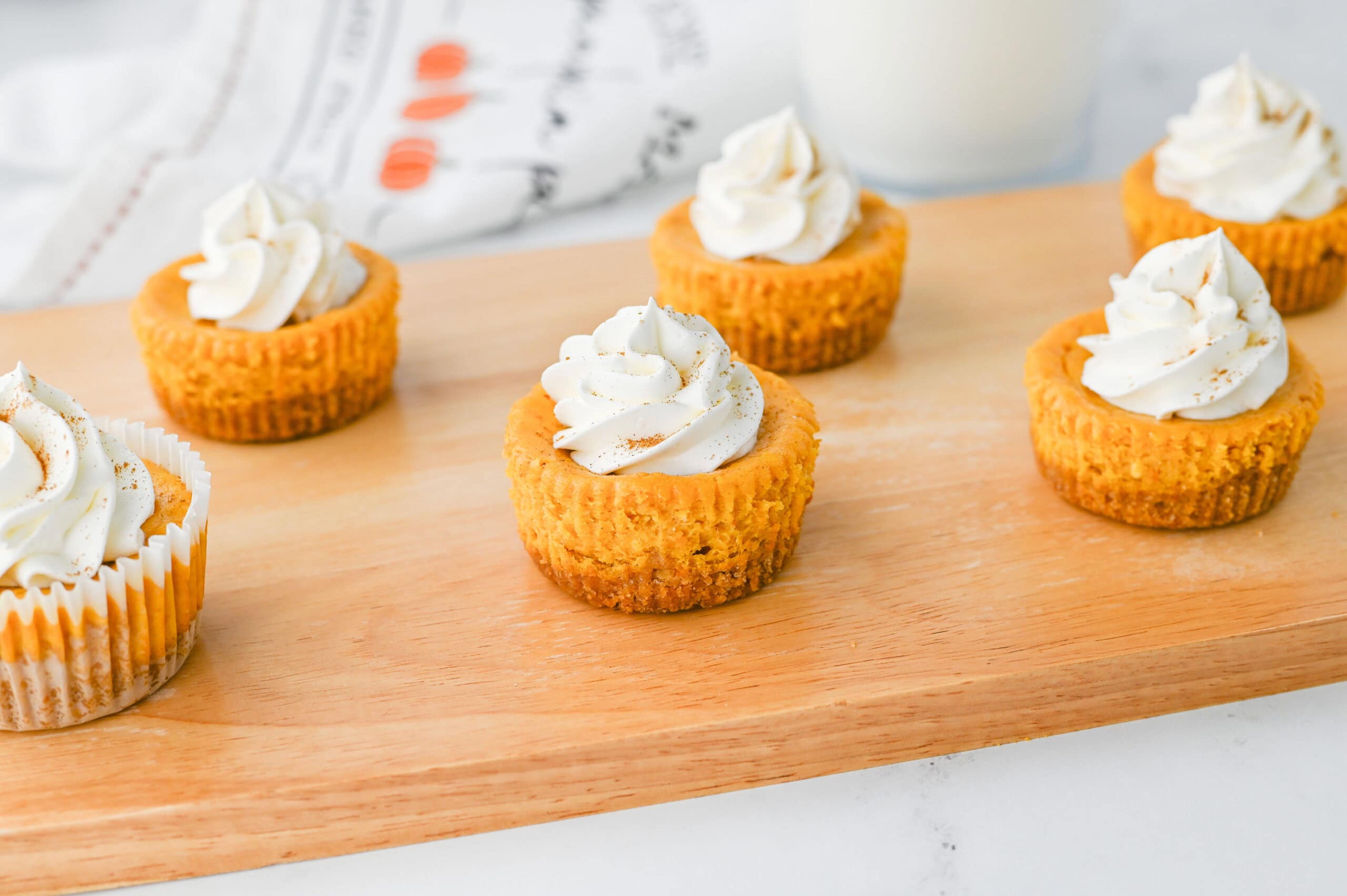 Mini Pumpkin Cheesecakes 1 Mini Pumpkin Cheesecakes