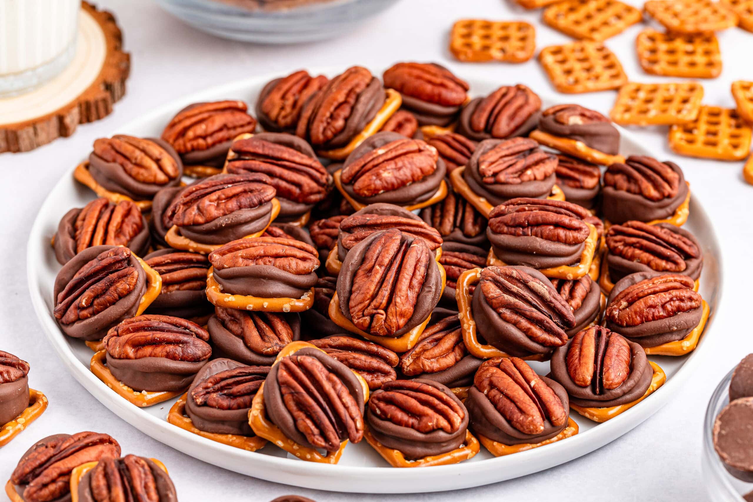 Crunchy Pecan Rolo Pretzels 1 Crunchy Pecan Rolo Pretzels