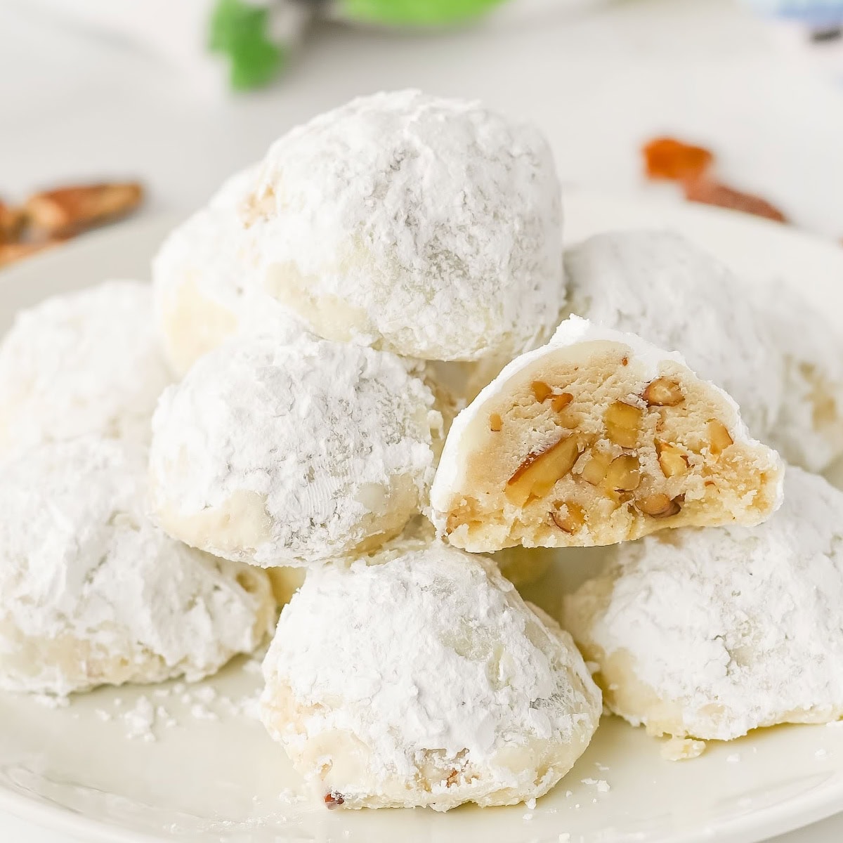 Pecan Snowball Cookies 1 pecan snowball cookies featured image
